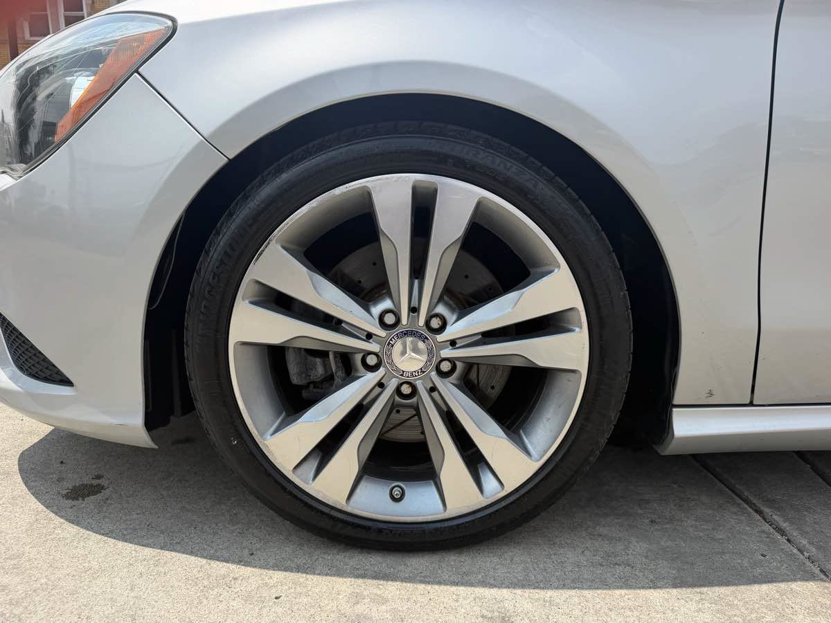 Used 2014 Mercedes-Benz CLA 250 image 9