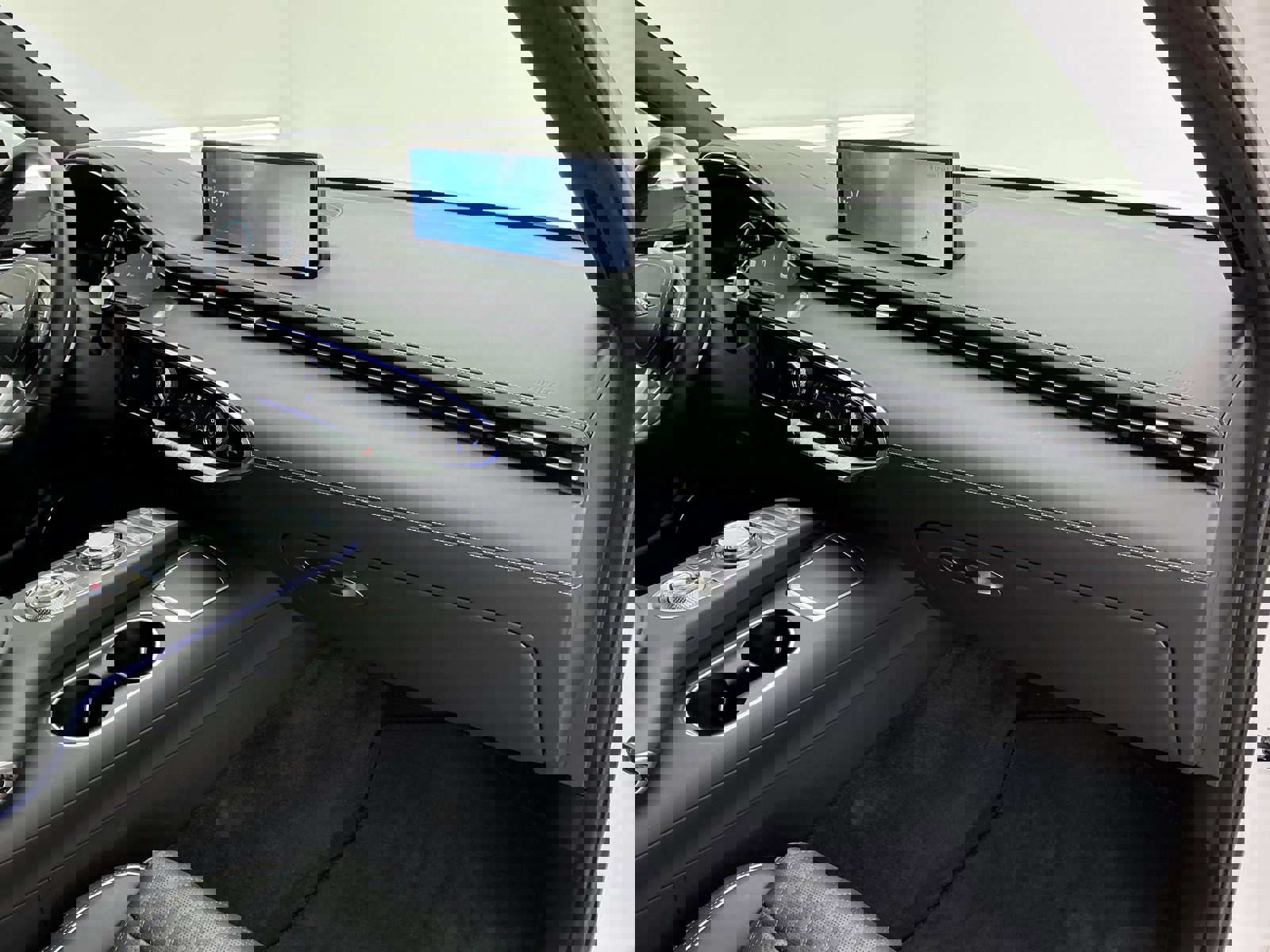 Used 2025 Genesis GV70 3.5T Sport w/ Sport Prestige Package image 24