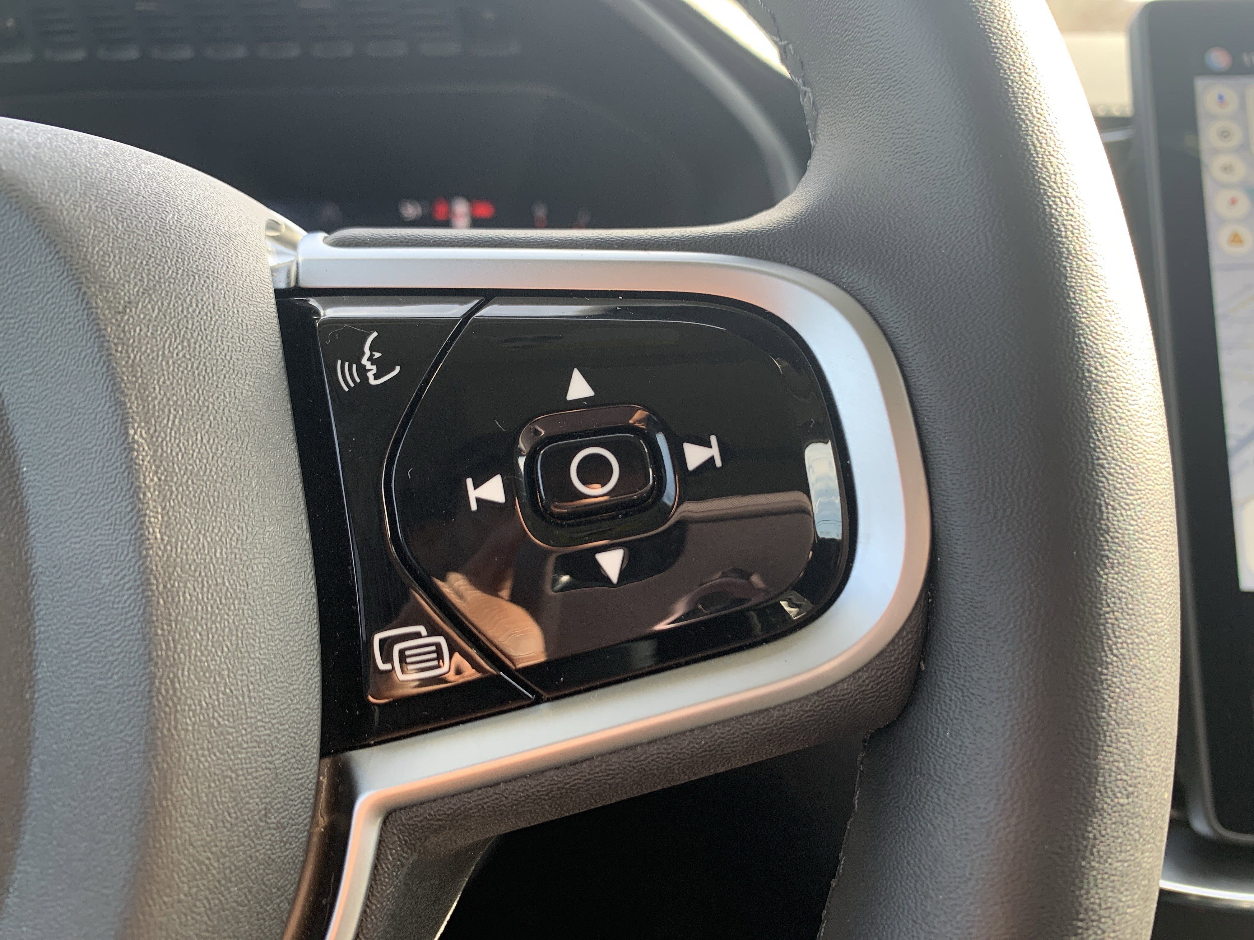 Used 2025 Volvo XC90 B6 Plus image 20