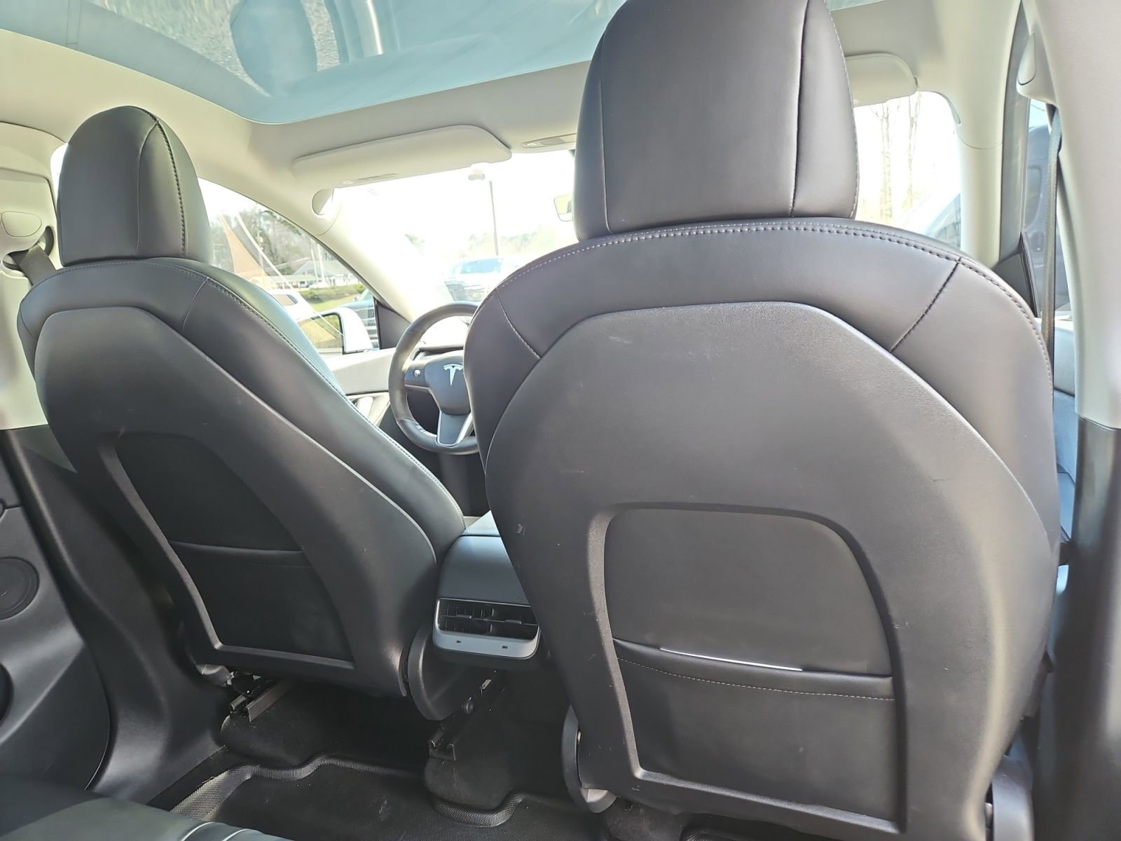 Used 2021 Tesla Model Y Long Range image 18