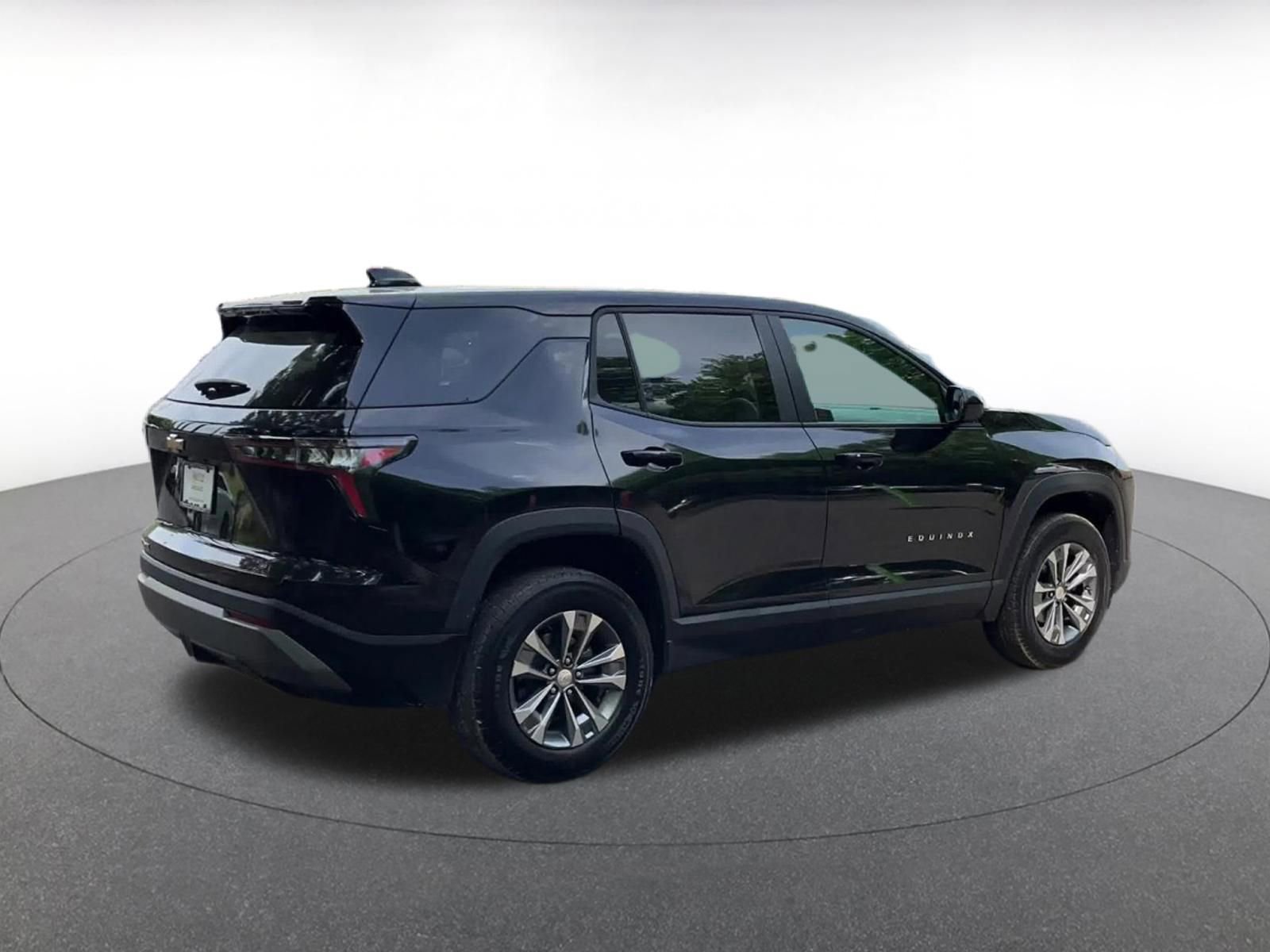 Used 2025 Chevrolet Equinox LT FWD image 15