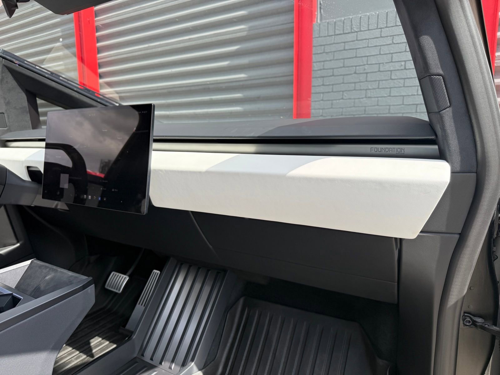 Used 2024 Tesla Cybertruck AWD Crew Cab image 22