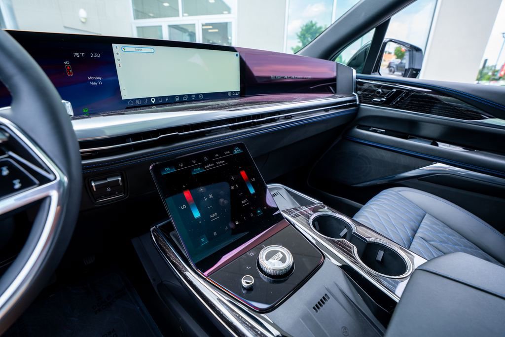 Used 2026 Cadillac Escalade IQL Sport 1 AWD/4WD image 41