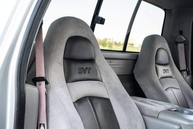 Used 2001 Ford F150 Lightning RWD image 25
