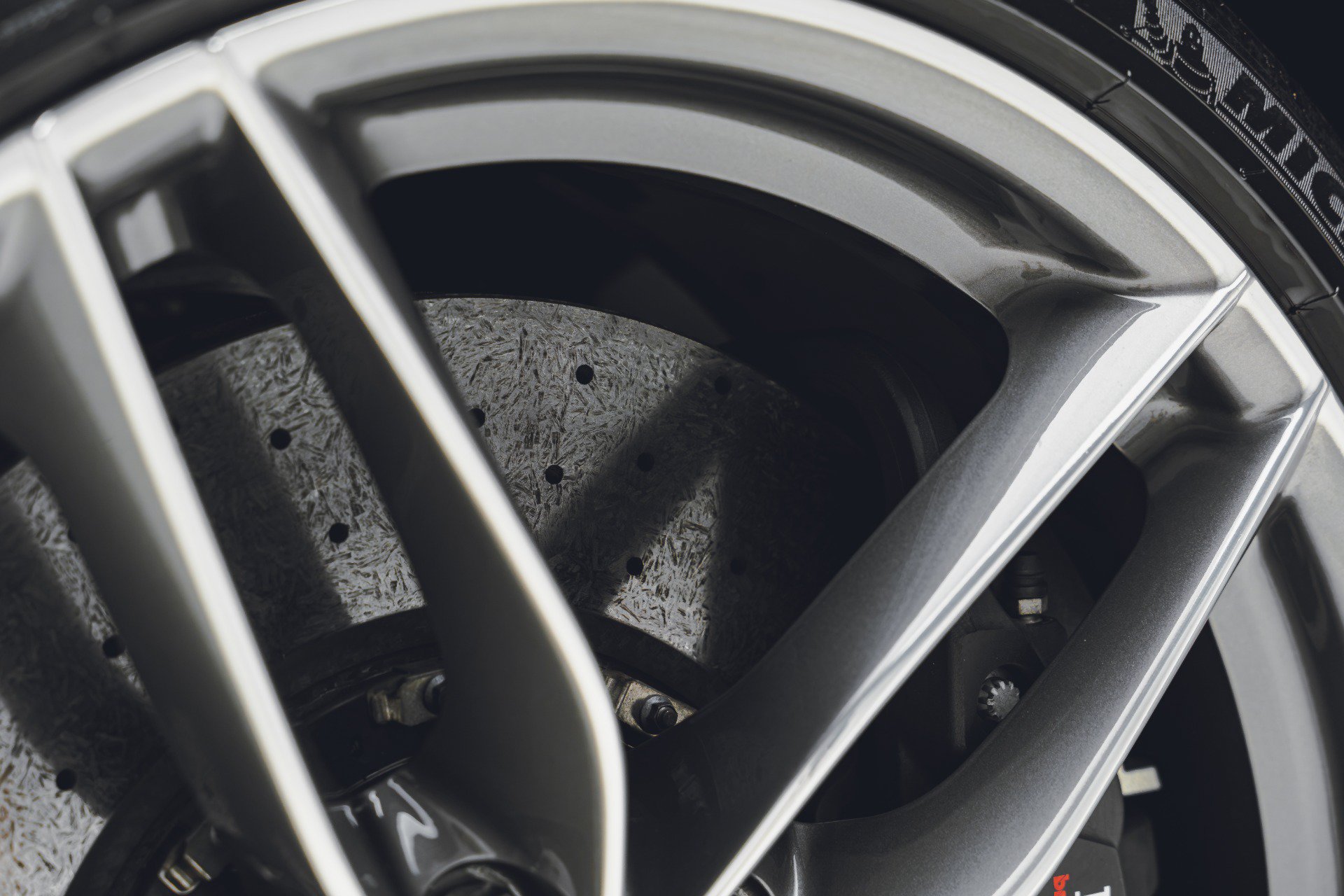 Used 2018 Ferrari 488 GTB RWD image 17