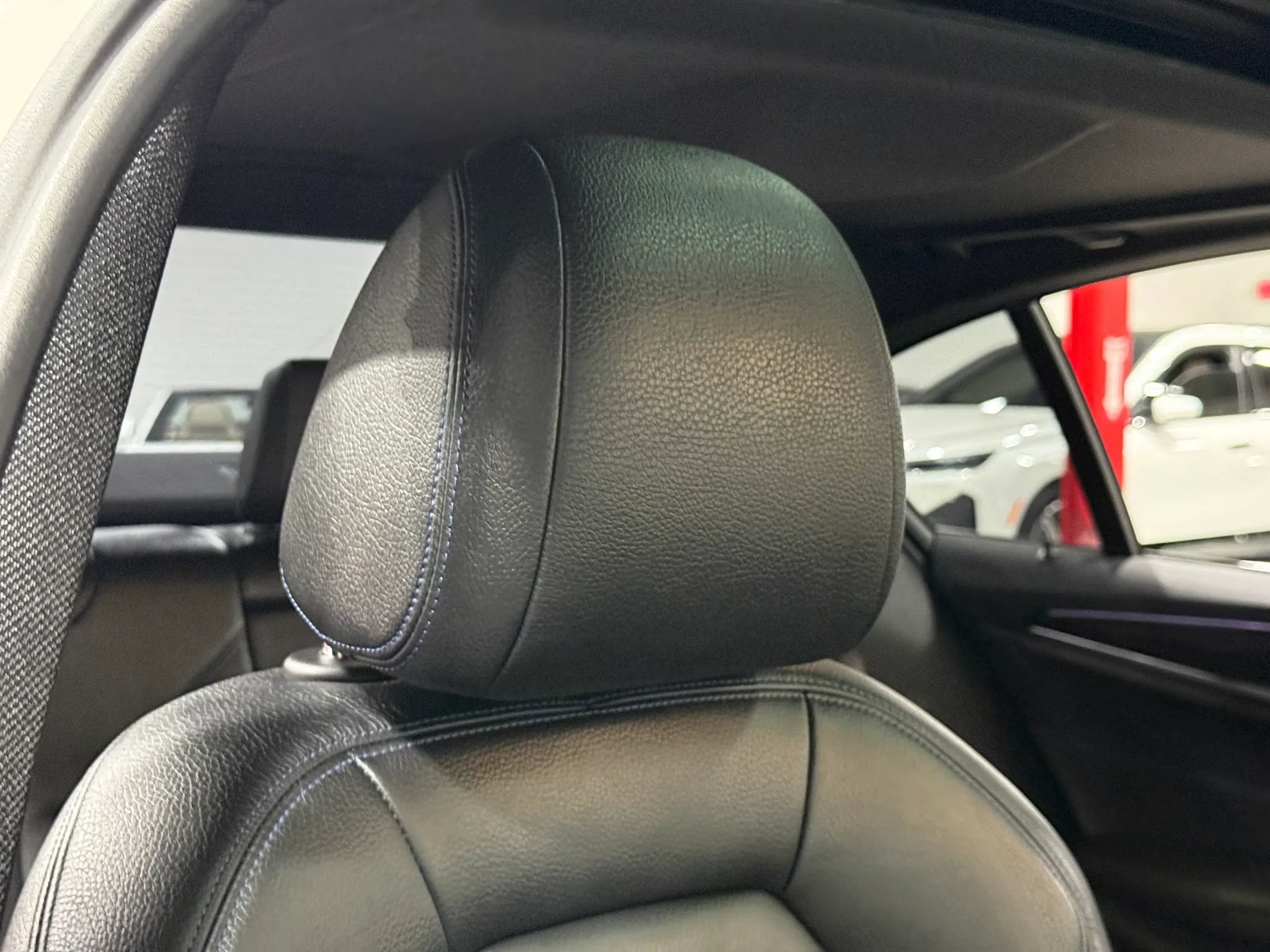 Used 2018 BMW 530e xDrive w/ M Sport Package 2 AWD/4WD image 47