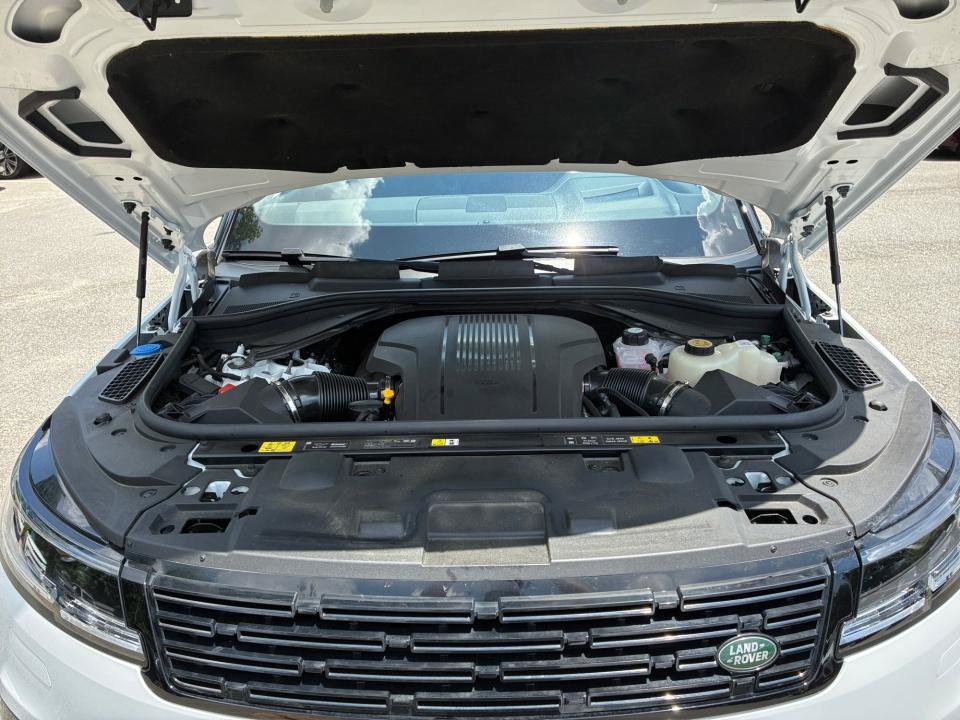 Certified 2025 Land Rover Range Rover Sport Dynamic SE AWD/4WD image 16