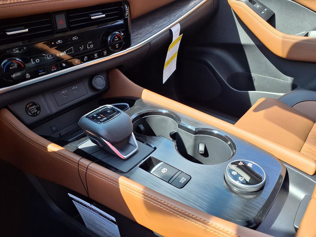 New 2026 Nissan Rogue Platinum image 18