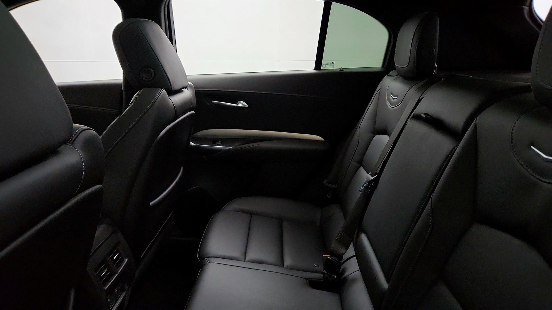 Certified 2023 Cadillac XT4 Premium Luxury w/ Cold Weather Package image 20