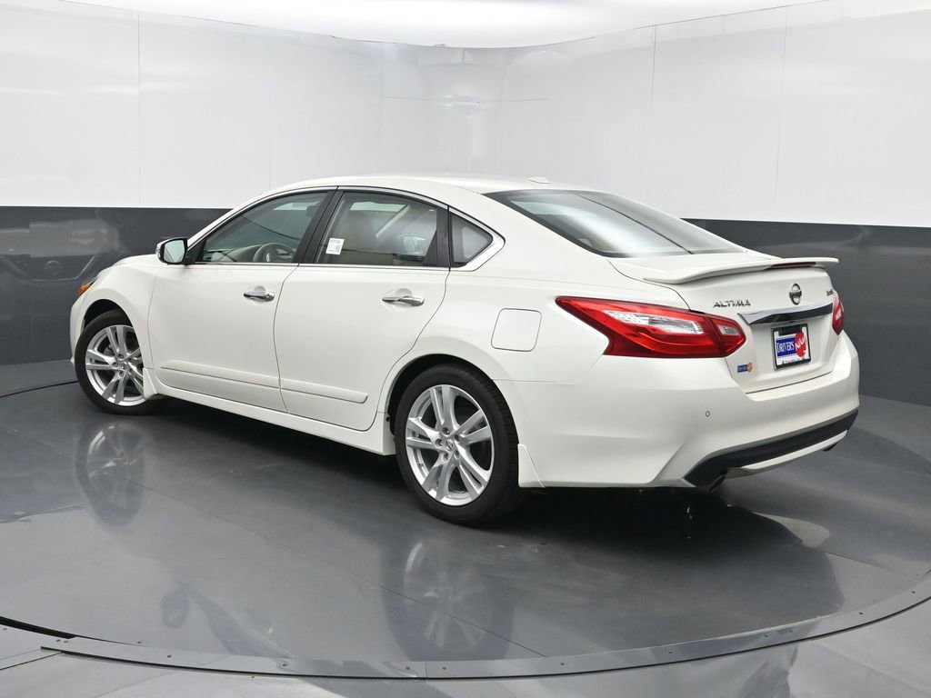 Used 2017 Nissan Altima 3.5 SL w/ 3.5SL Technology Package FWD image 20