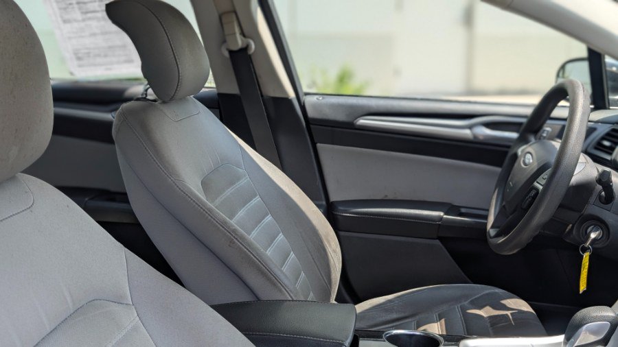 Used 2015 Ford Fusion S FWD image 15