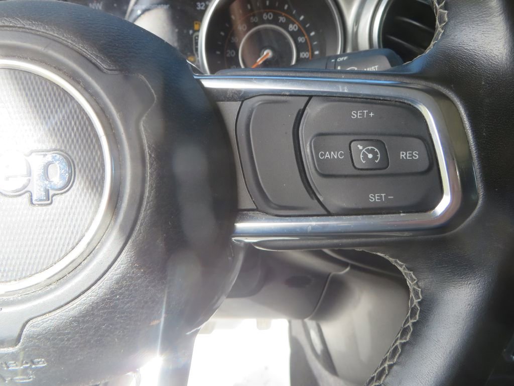 Used 2021 Jeep Wrangler Unlimited Sahara image 11