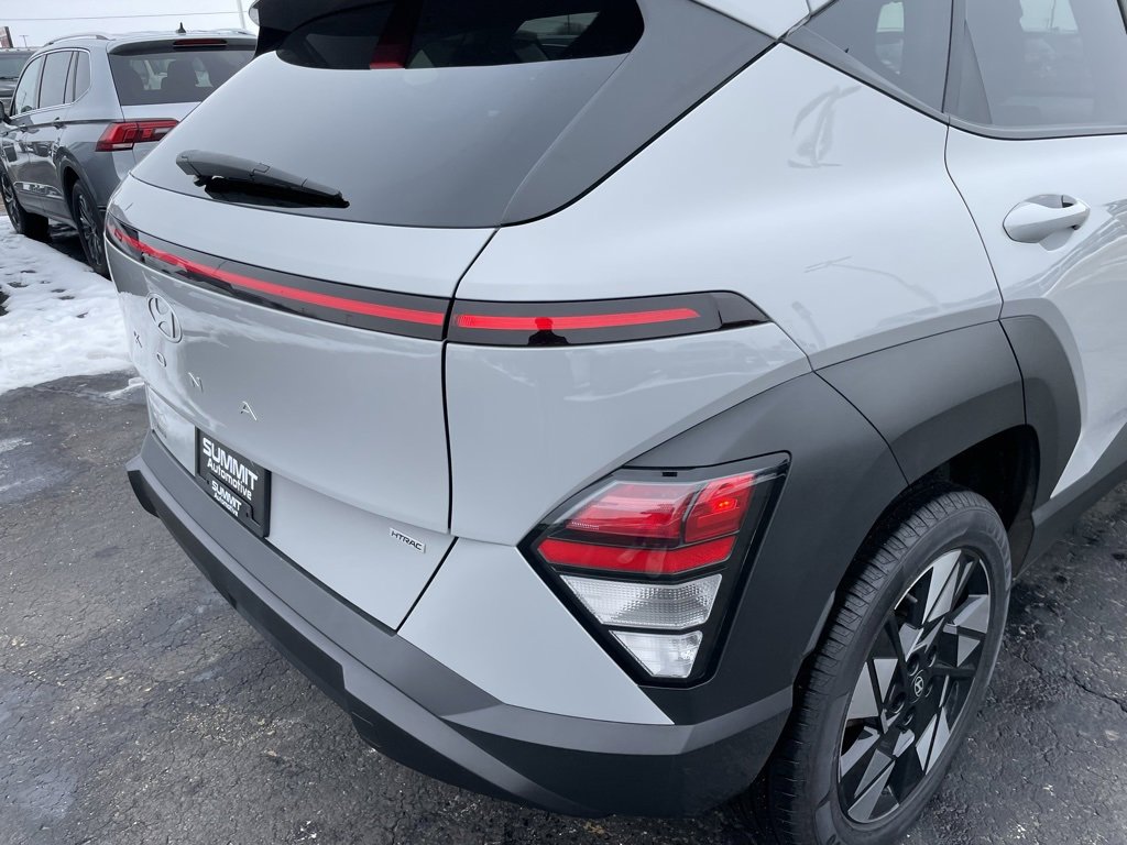 Used 2024 Hyundai Kona SEL image 29