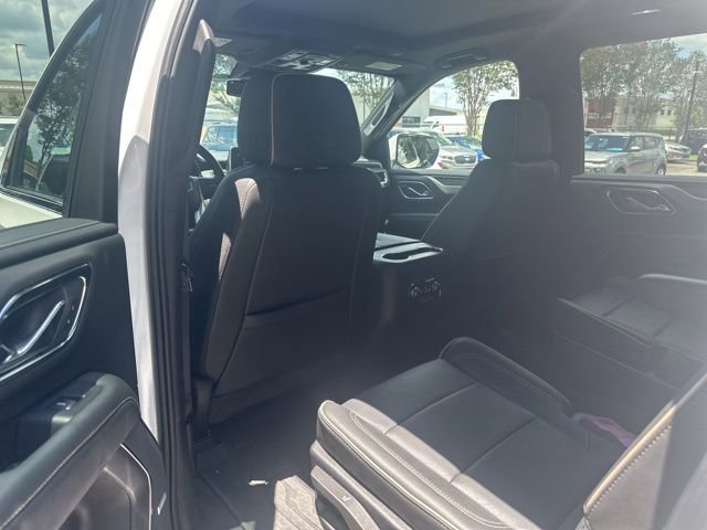 Used 2024 GMC Yukon XL SLT w/ SLT Luxury Package AWD/4WD image 28