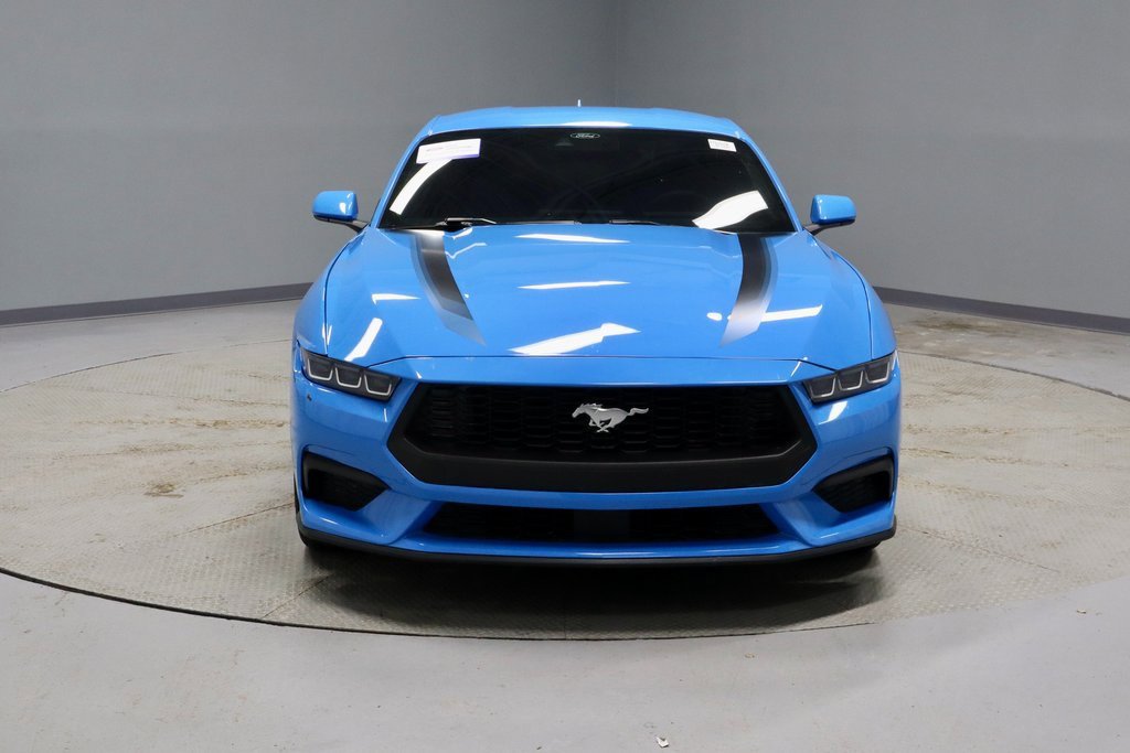 Used 2025 Ford Mustang EcoBoost image 7