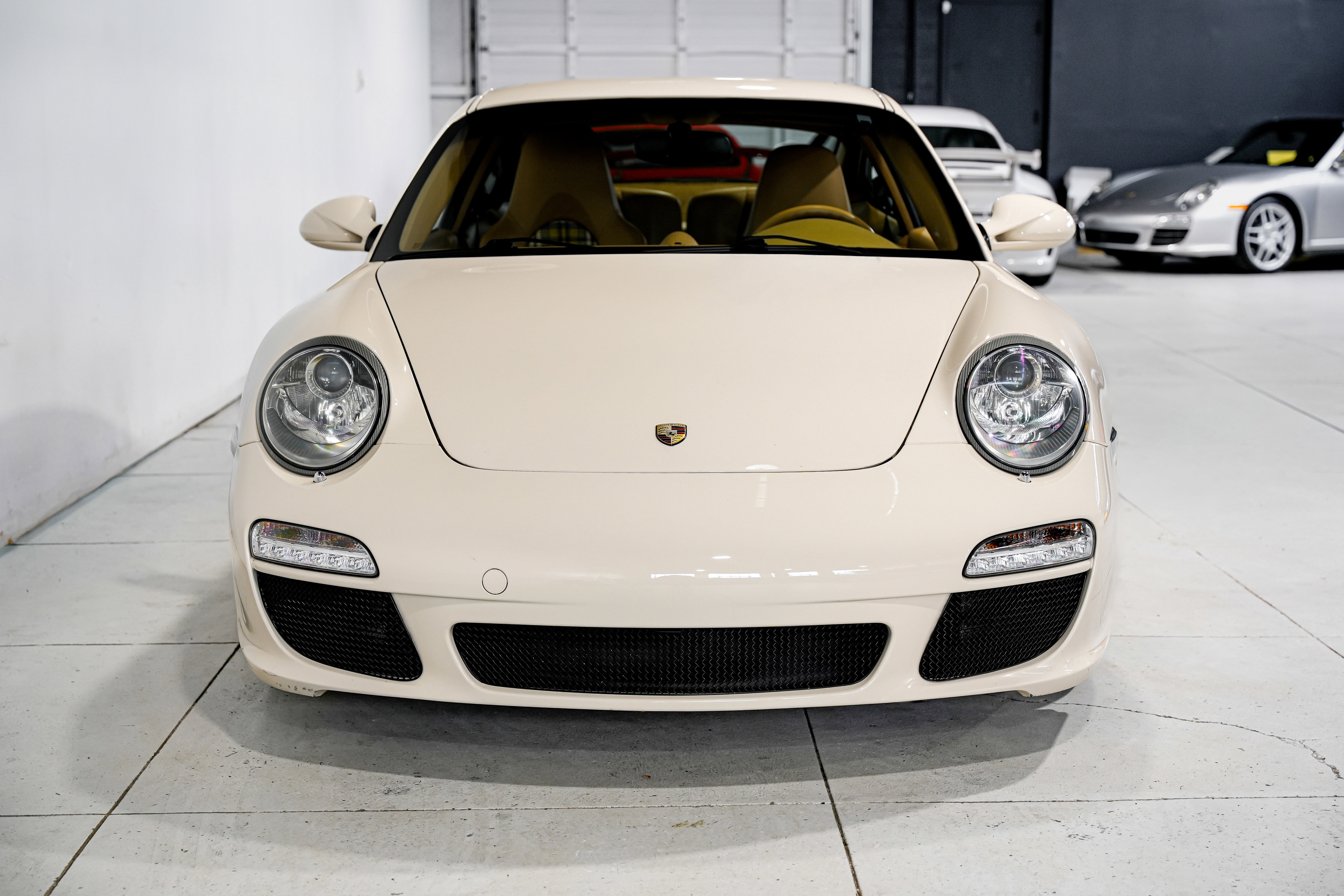 Used 2010 Porsche 911 Carrera S image 5