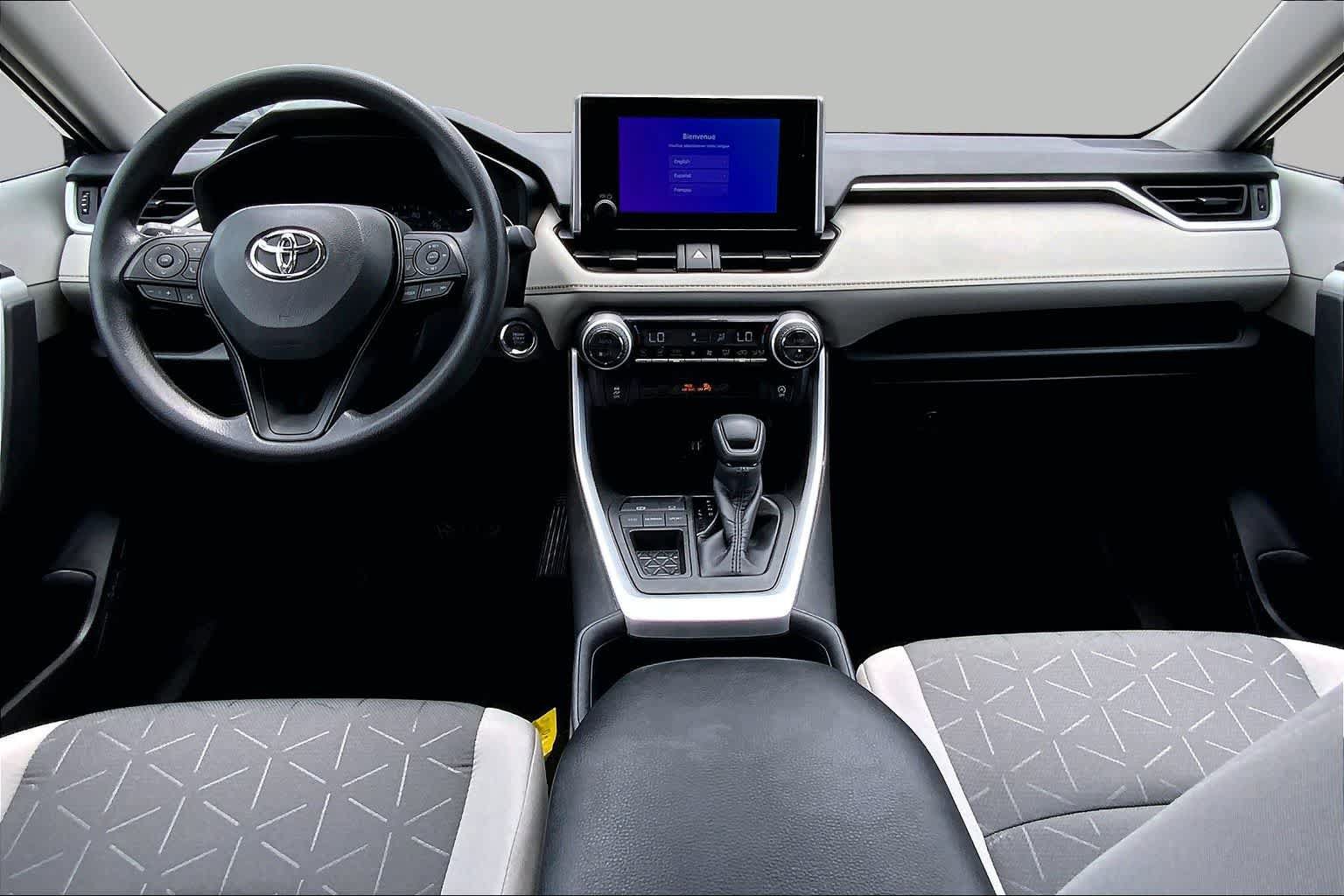 Used 2025 Toyota RAV4 XLE w/ Convenience Package FWD image 16