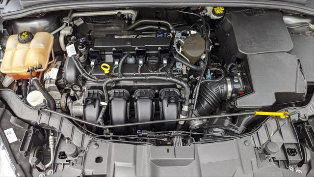 Used 2016 Ford Focus Titanium w/ Titanium Technology Package image 29