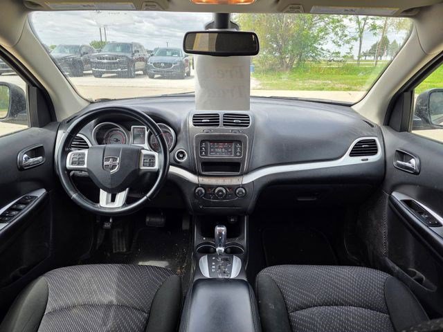 Used 2019 Dodge Journey SE w/ Connectivity Group FWD image 16