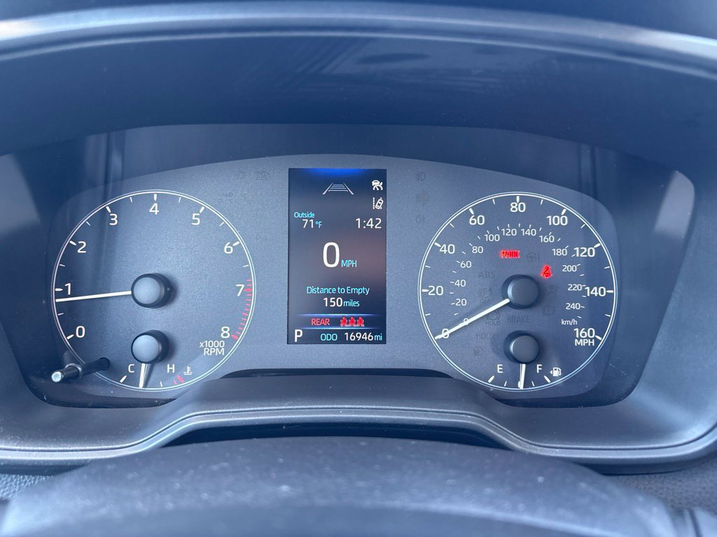 Used 2025 Toyota Corolla LE FWD image 26