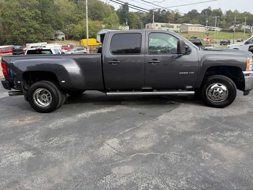 Used 2011 Chevrolet Silverado 3500 LTZ w/ LTZ Plus Package AWD/4WD image 13