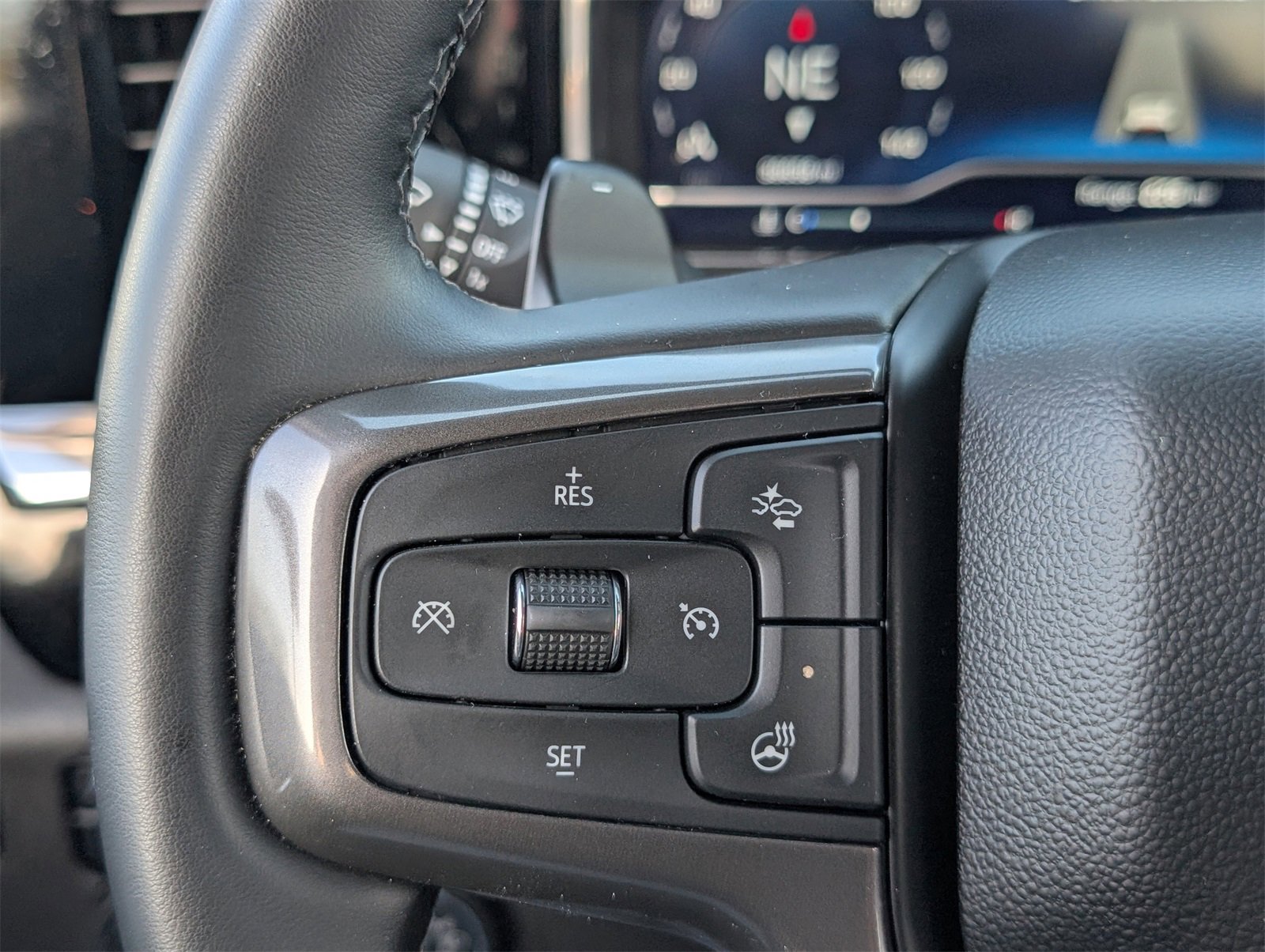 Used 2024 Chevrolet Silverado 1500 High Country w/ Z71 Off-Road Package image 23