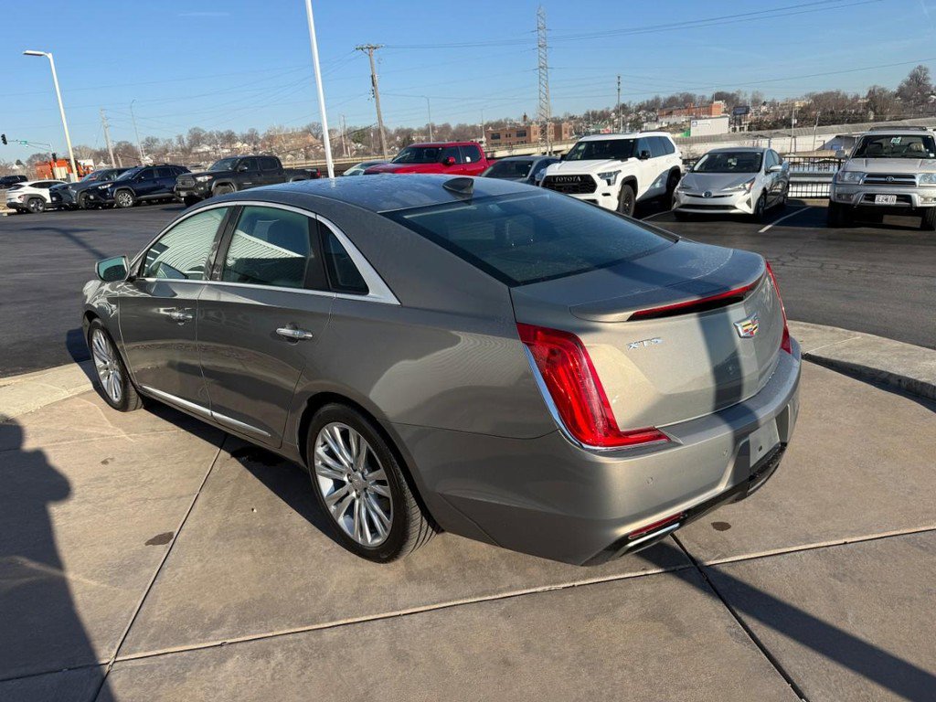 Used 2019 Cadillac XTS Luxury image 7