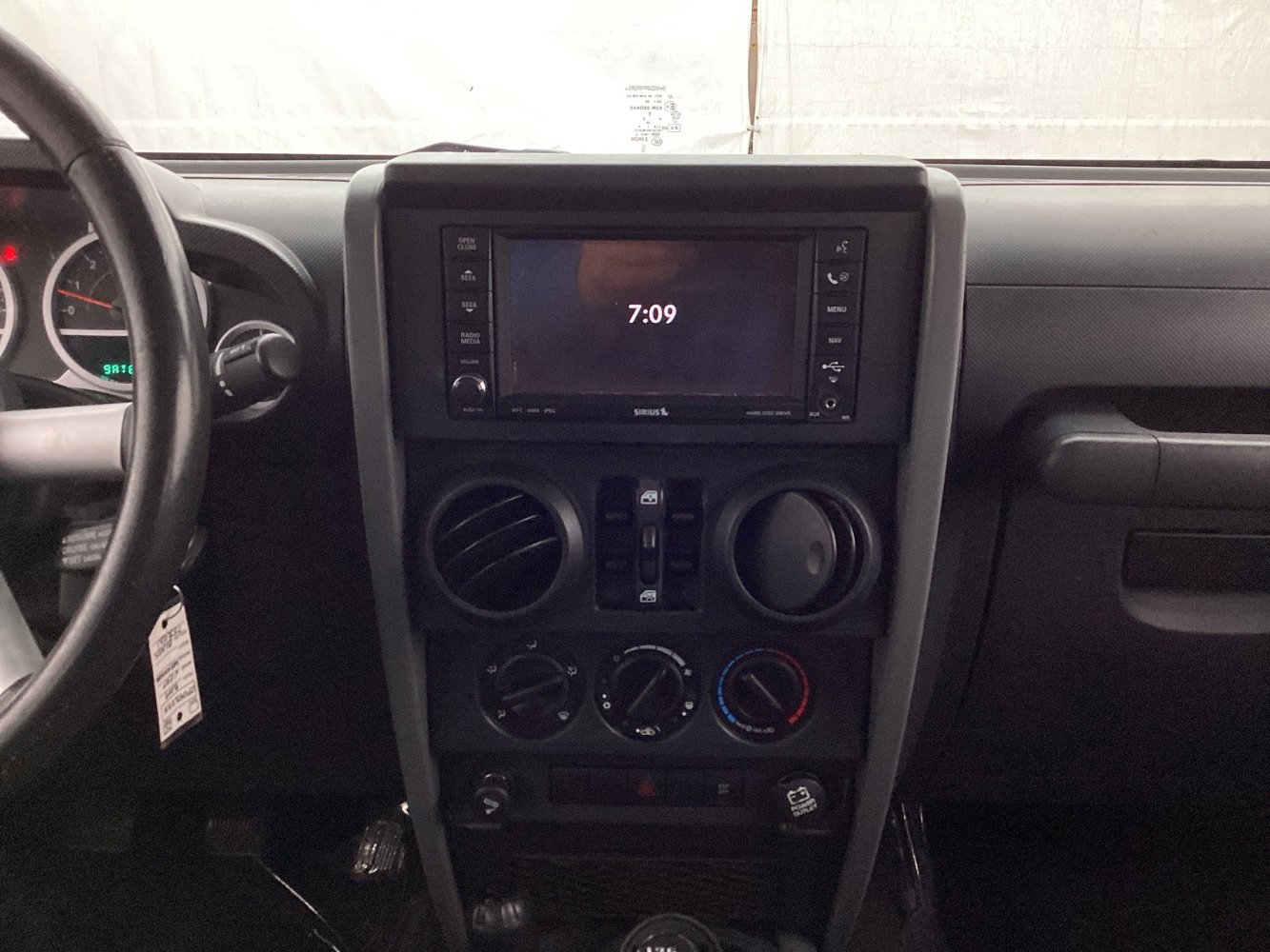 Used 2009 Jeep Wrangler Unlimited Sahara w/ Dual Top Group image 29