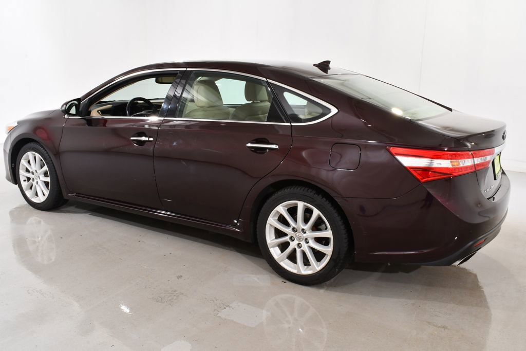 Used 2013 Toyota Avalon Limited image 15