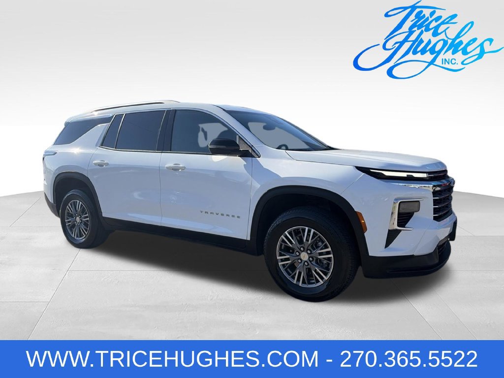 Used 2026 Chevrolet Traverse LT FWD image 1