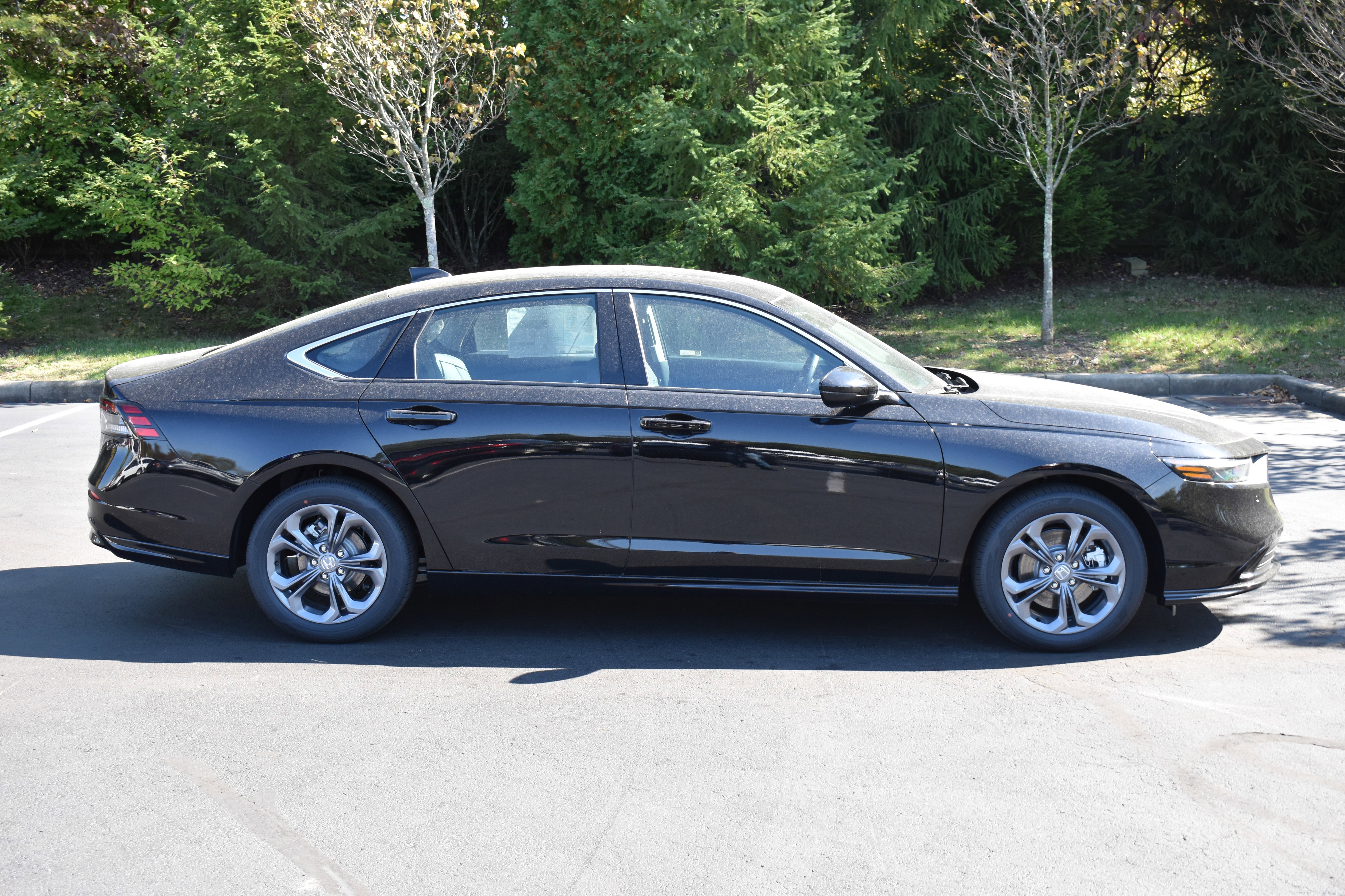 New 2025 Honda Accord EX-L image 9