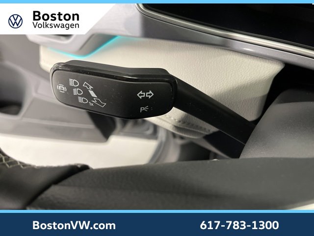 Used 2025 Volkswagen Taos SEL w/ Black Wheel Plus Package image 20
