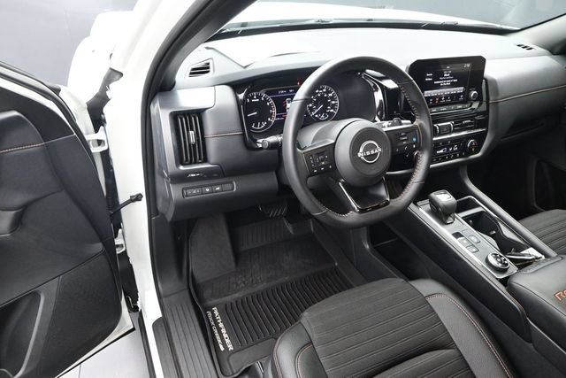 Used 2025 Nissan Pathfinder Rock Creek AWD/4WD image 6