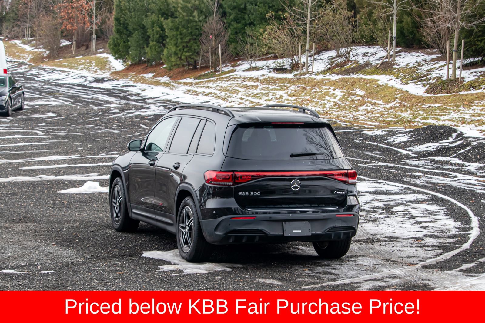 Used 2023 Mercedes-Benz EQB 300 4MATIC w/ AMG Night Package image 6