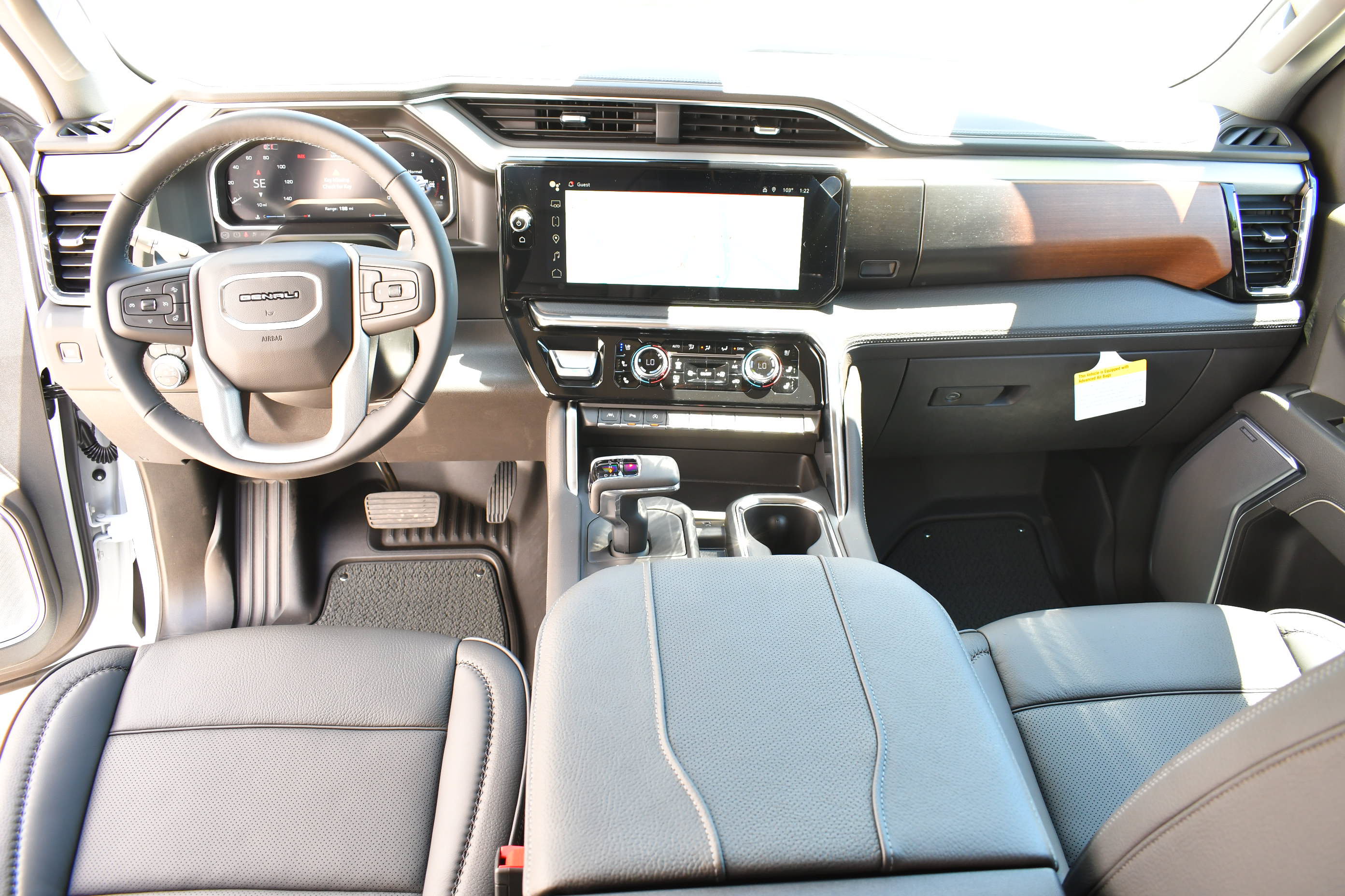 New 2026 GMC Sierra 1500 Denali w/ Denali Reserve Package AWD/4WD image 18