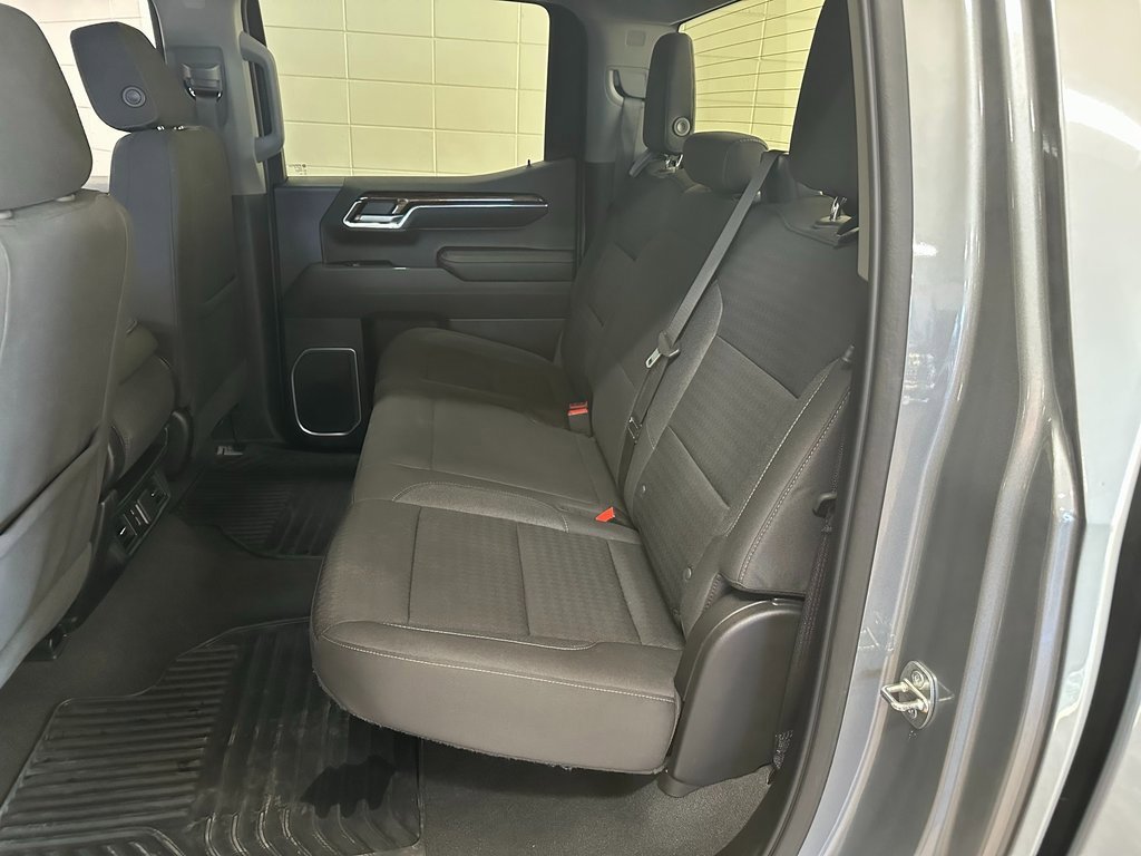 Used 2023 GMC Sierra 1500 SLE image 34