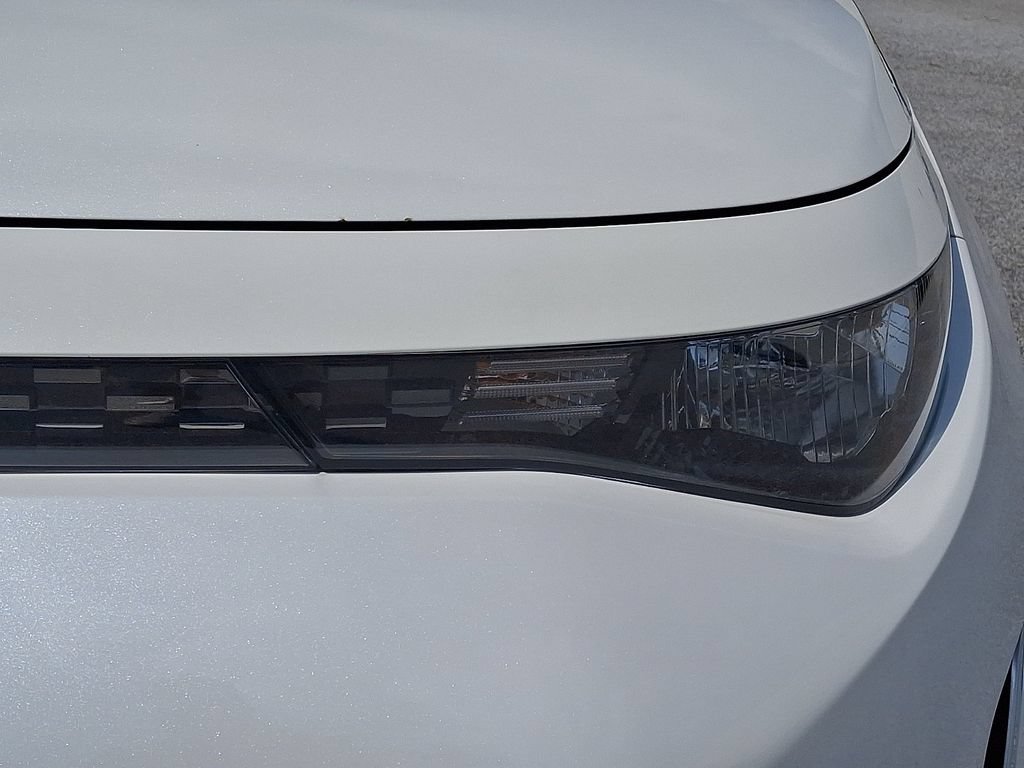 Used 2023 Kia Soul LX w/ Option Group 015 FWD image 12
