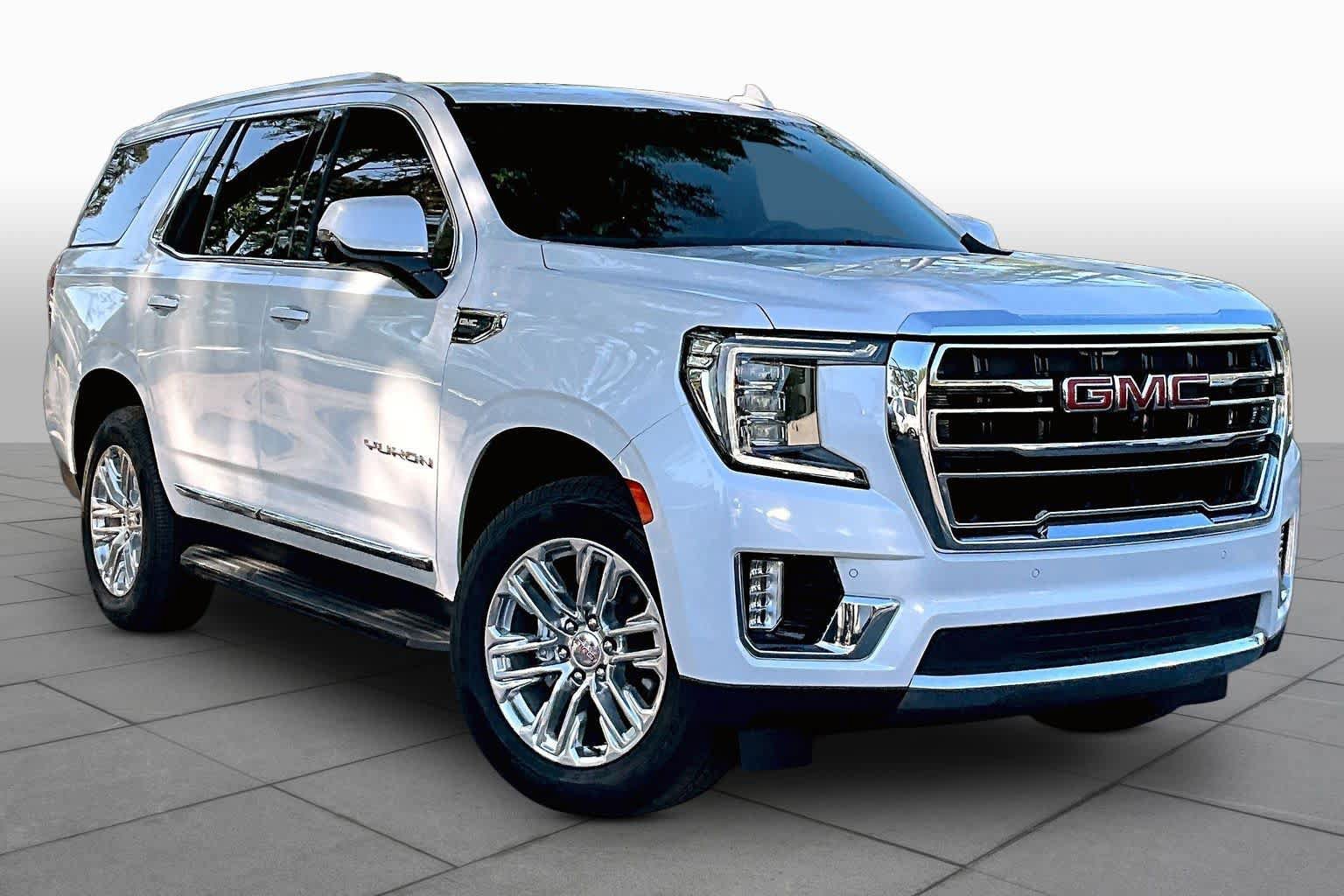 Used 2021 GMC Yukon SLT w/ SLT Premium Package AWD/4WD image 3