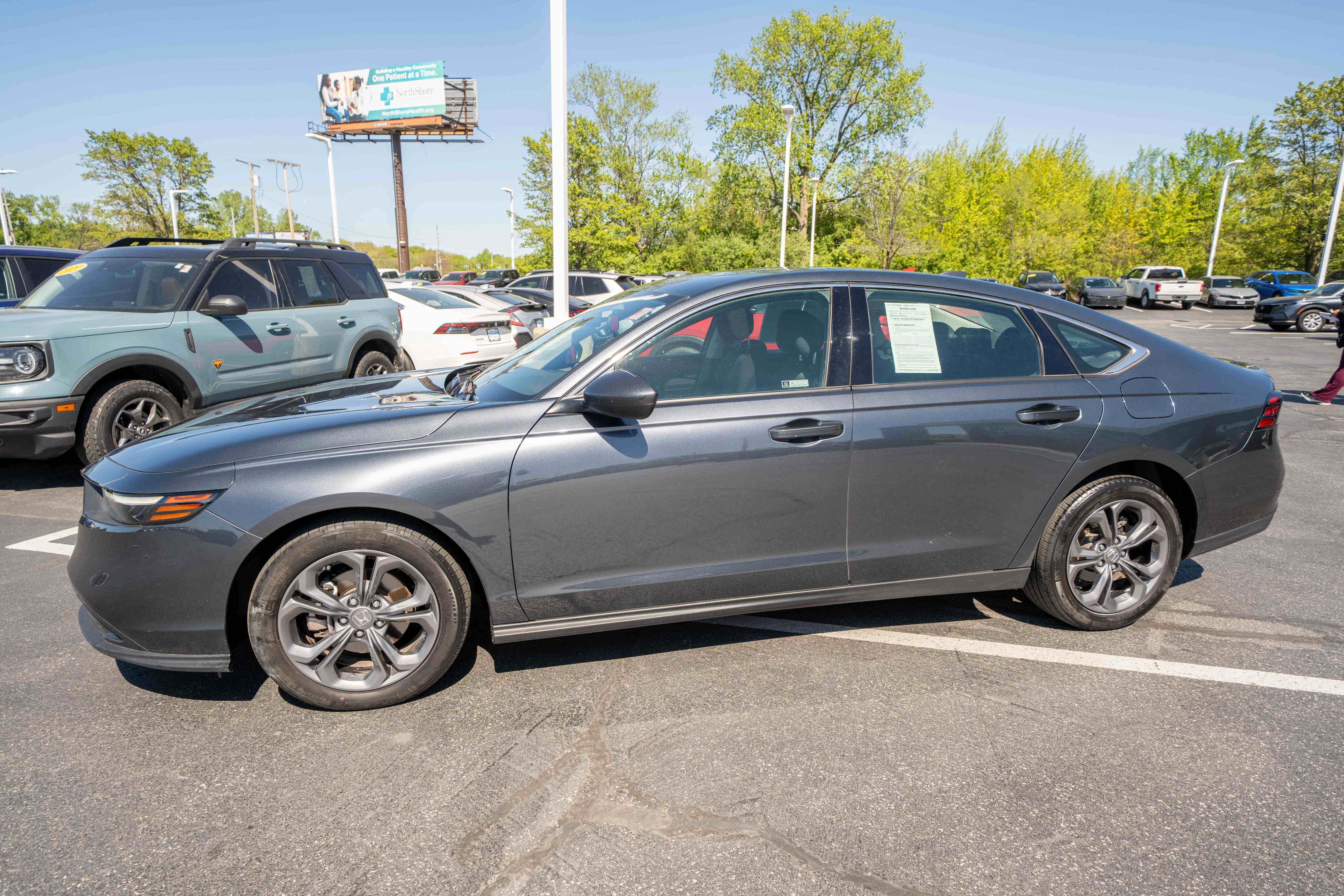 Used 2023 Honda Accord EX image 3