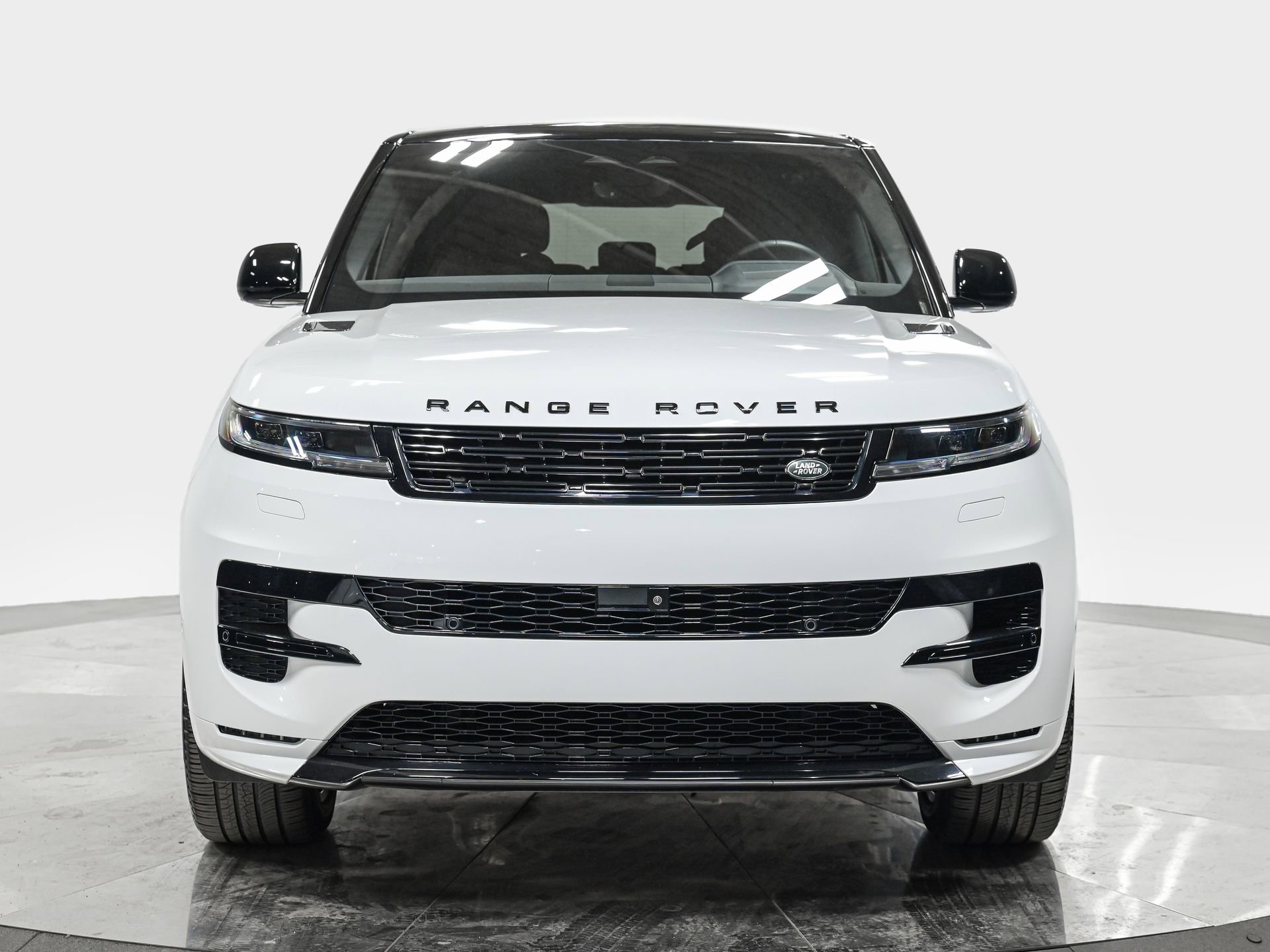 Used 2025 Land Rover Range Rover Sport Dynamic SE AWD/4WD image 10