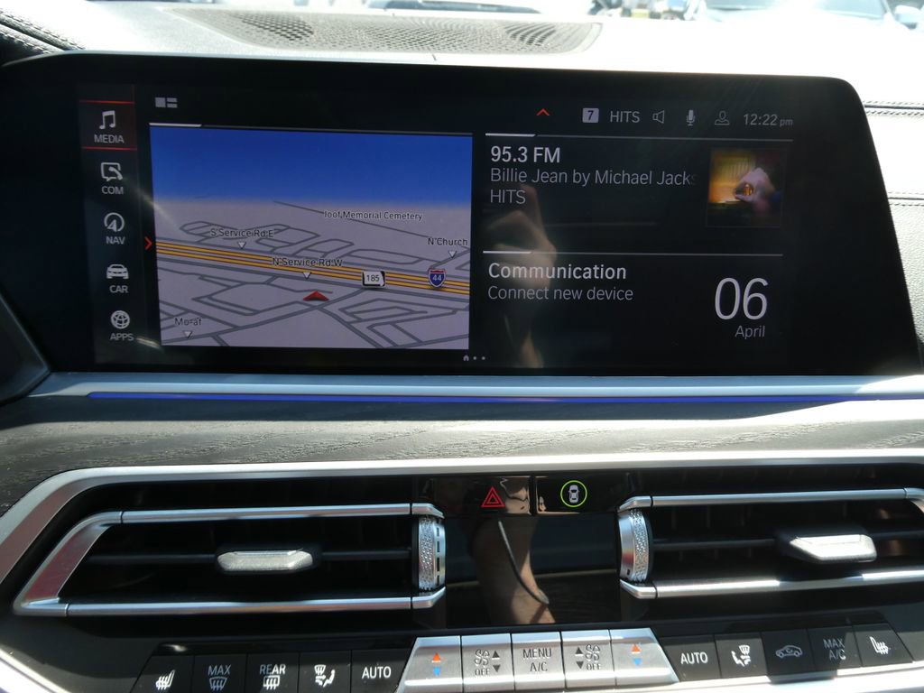 Used 2022 BMW X7 xDrive40i w/ Premium Package image 39