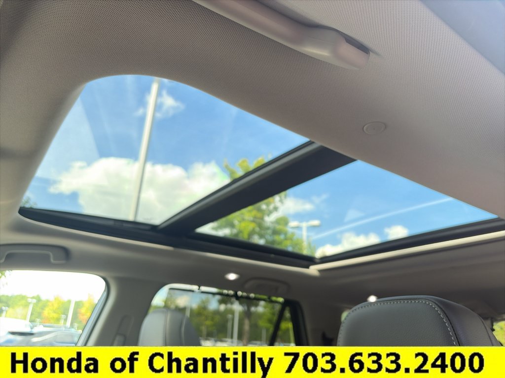 Certified 2024 Honda Pilot Touring image 19