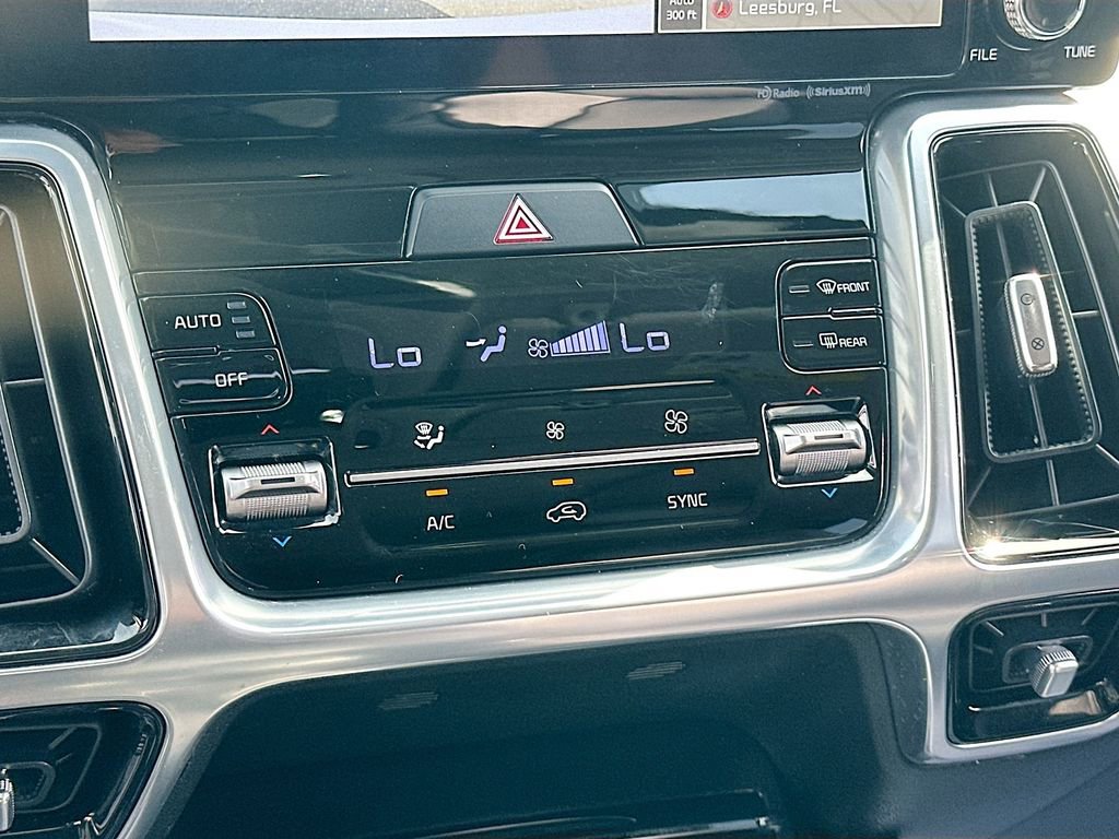 Certified 2023 Kia Sorento SX AWD/4WD image 16