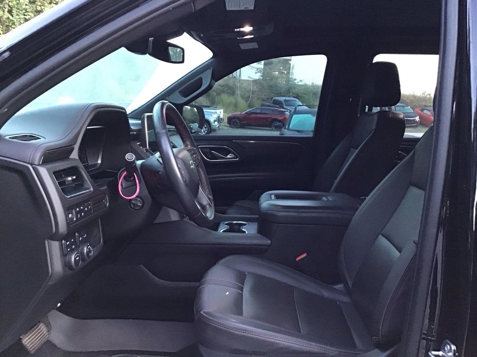Used 2022 Chevrolet Tahoe RST w/ Luxury Package AWD/4WD image 11
