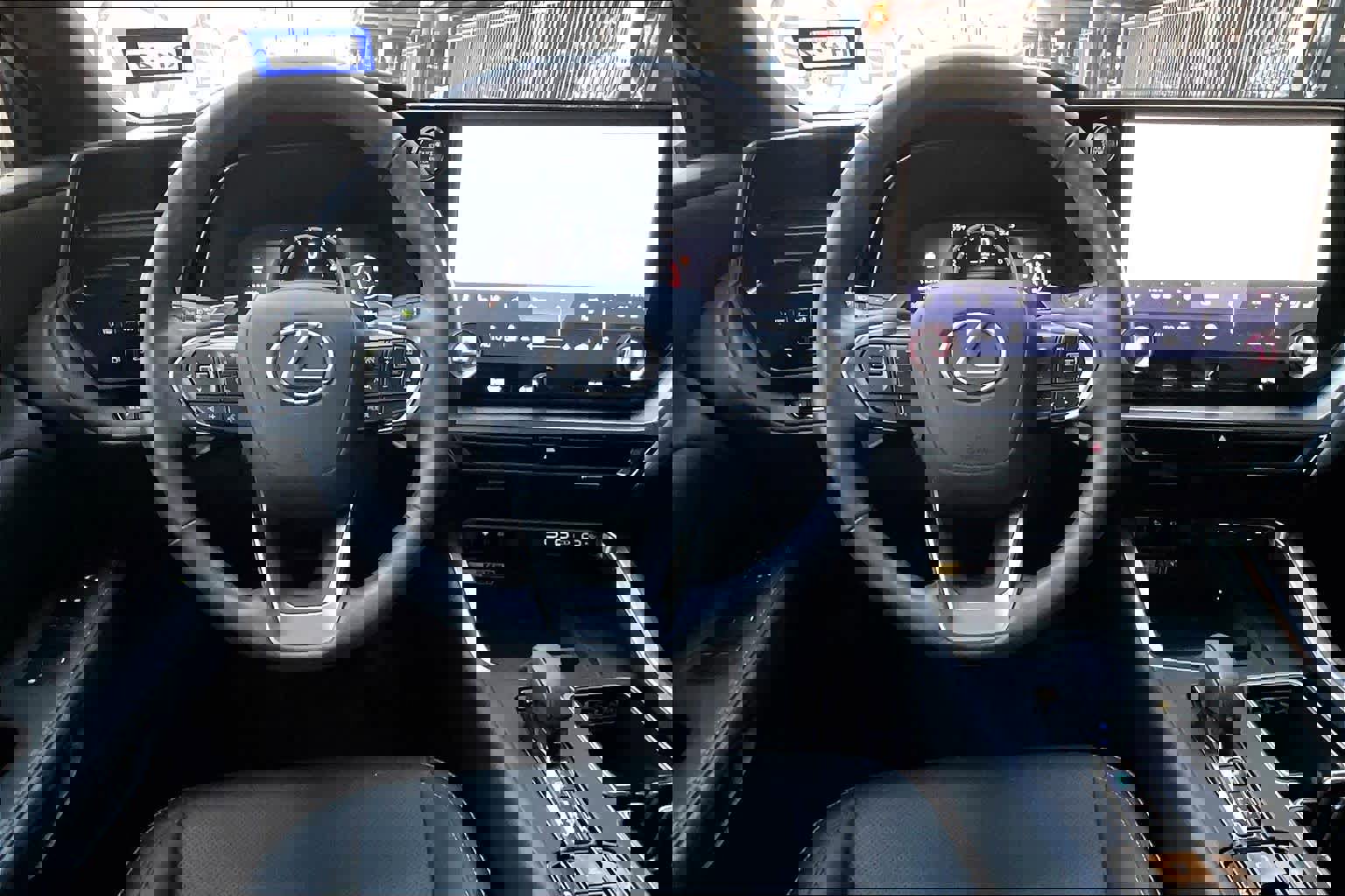 Used 2025 Lexus TX 350 FWD image 5