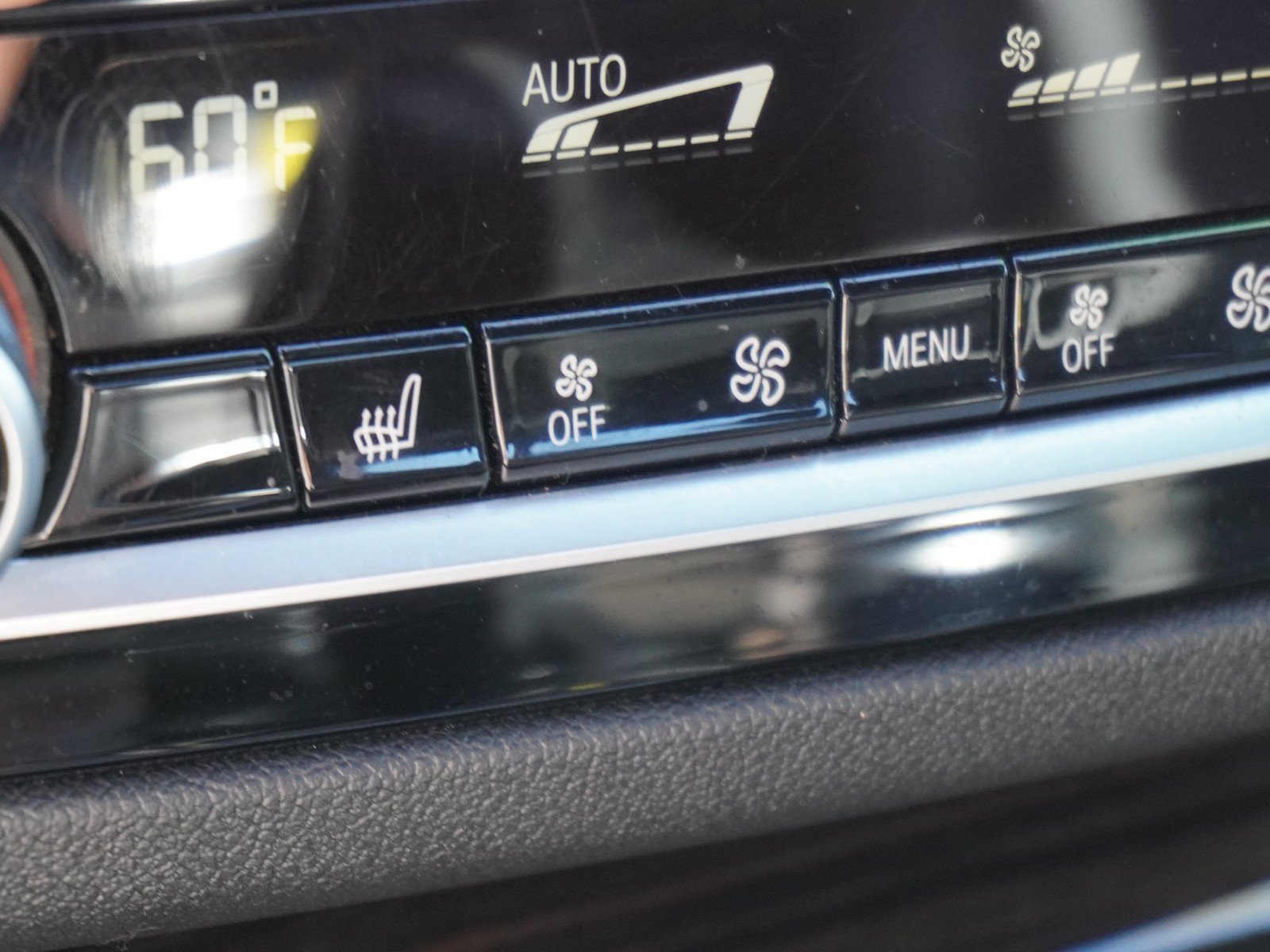 Used 2019 BMW 540i xDrive AWD/4WD image 25