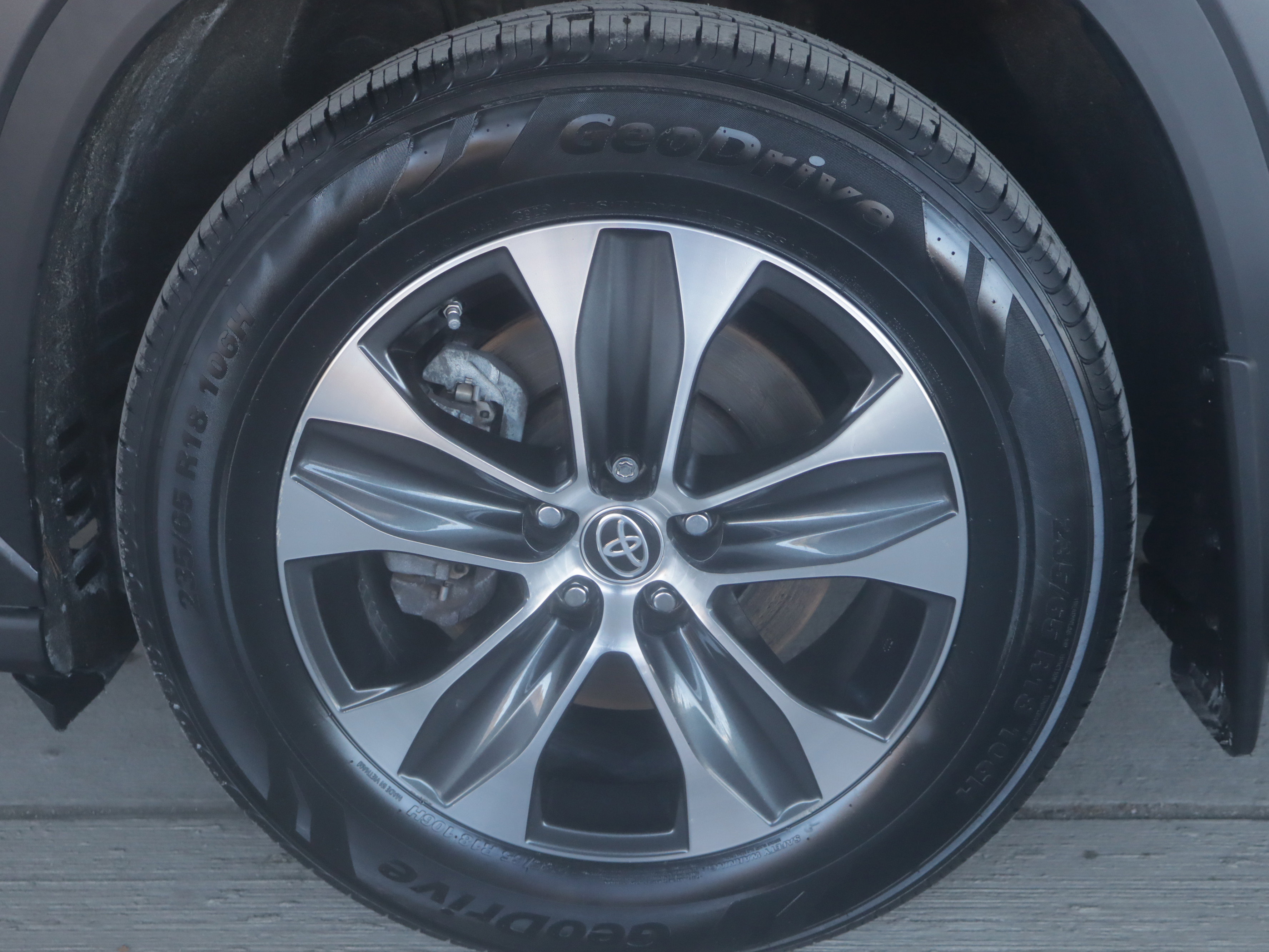 Used 2023 Toyota Highlander XLE image 21