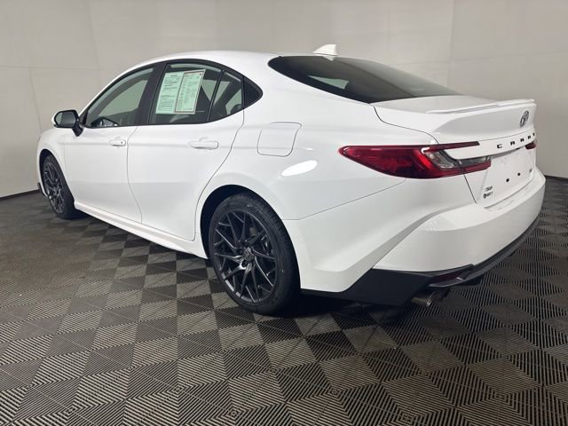 Used 2025 Toyota Camry SE image 6