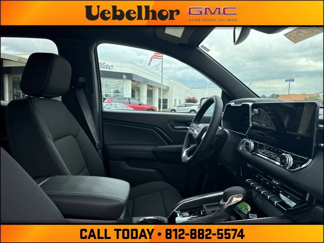 New 2025 GMC Canyon Elevation w/ Convenience Package image 2