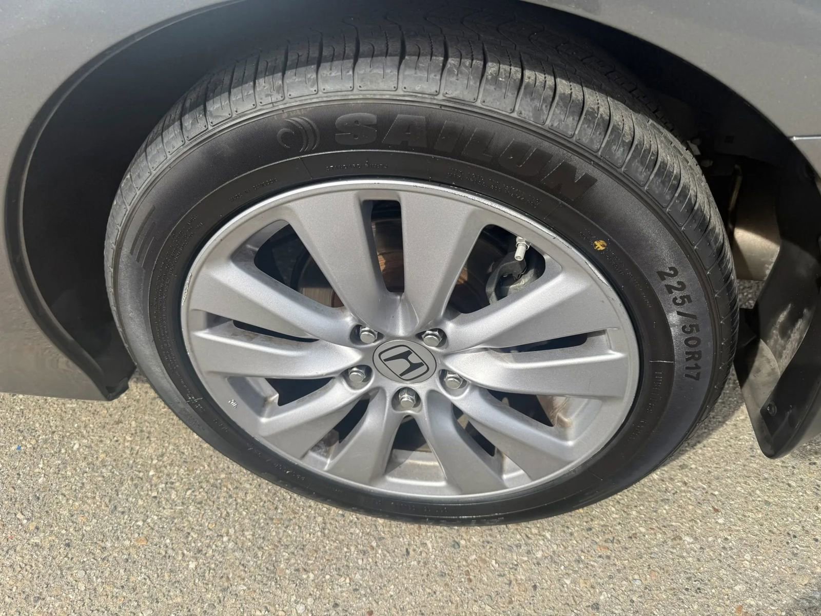 Used 2011 Honda Accord EX-L image 16